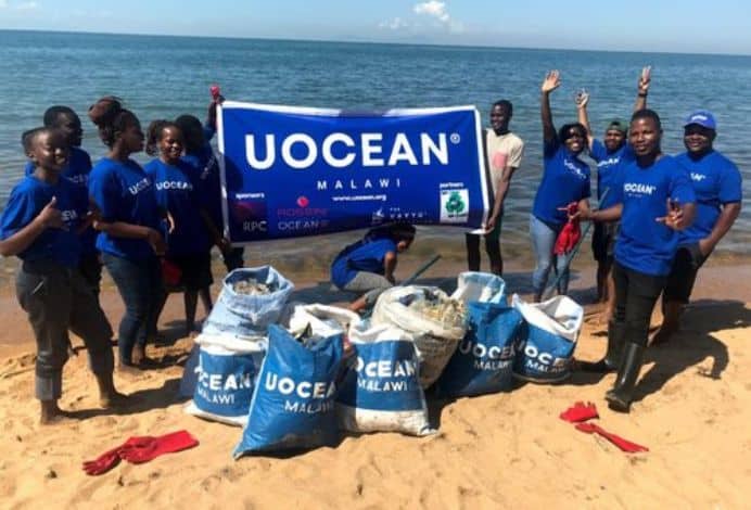 Uocean team cleaning beach